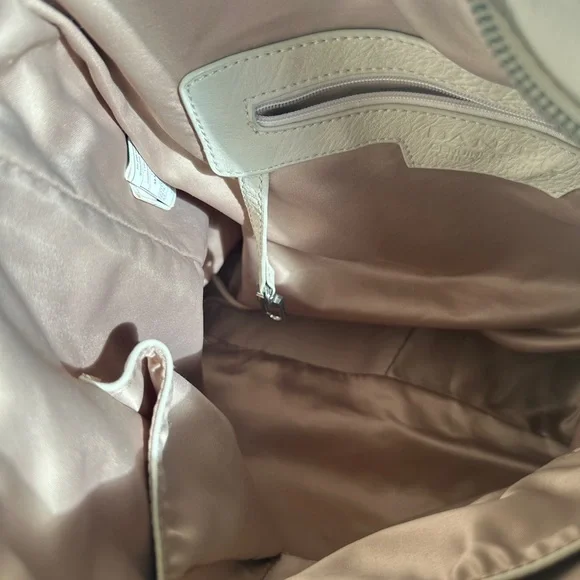 Danier Cream Leather Shoulder Bag - Picture 10 of 10